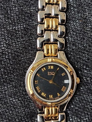 Γυναικείο ρολόι ESQ Esquire Swiss Gold-tone 100176A Quartz μεταχειρισμένο