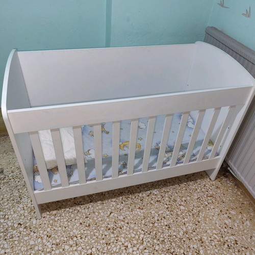 Baby cot white like new with mattress and pillow