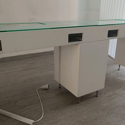 Double lacquer manicure table like new with lamps, wheels, and sockets