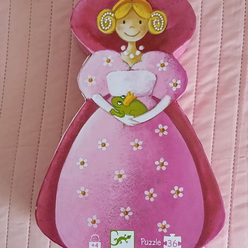 Djeco puzzle used 36 pieces for 4 years old