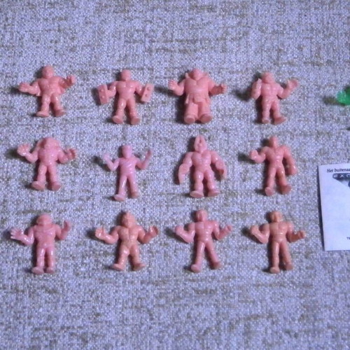Exogini alien figures new, pack of 16 vintage