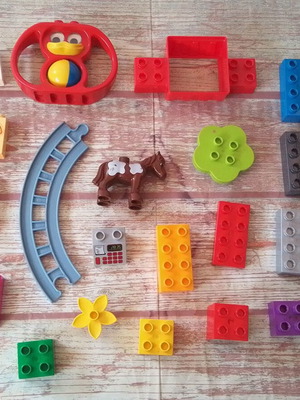 20 Τουβλάκια Lego Duplo σαν καινούργιο, σε διάφορα χρώματα και μεγέθη