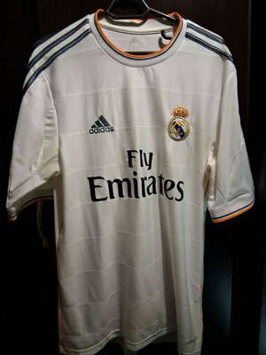Real Madrid Home Jersey like new, authentic, size Medium