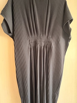 Zara evening collection black pleated dress like new, size M
