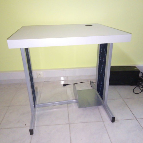 Computer desks used, pack of 9, gray frame and formica
