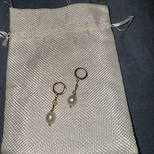 Pearl drop earrings gold color new