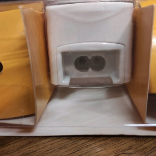 Yenkee travel plug adapter like new