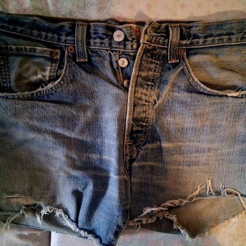 Τζιν γυναικείο σορτς Levi's σαν καινούργιο, μέγεθος M, μπλε και τιρκουάζ