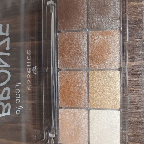 Essence All About Bronze eyeshadow palette, shimmer metallic
