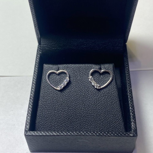 White gold 14k heart earrings new with zircon stones
