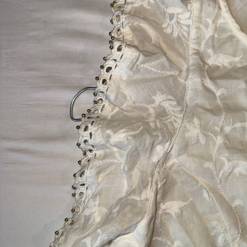 Zara white top with knitted details and metal beads size S like new