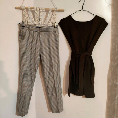 Divine women's checkered pants and knitted vest set like new