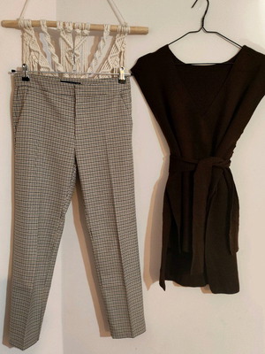 Divine women's checkered pants and knitted vest set like new
