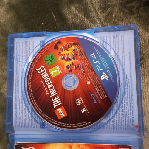 Lego The Incredibles PlayStation 4 game like new, action adventure