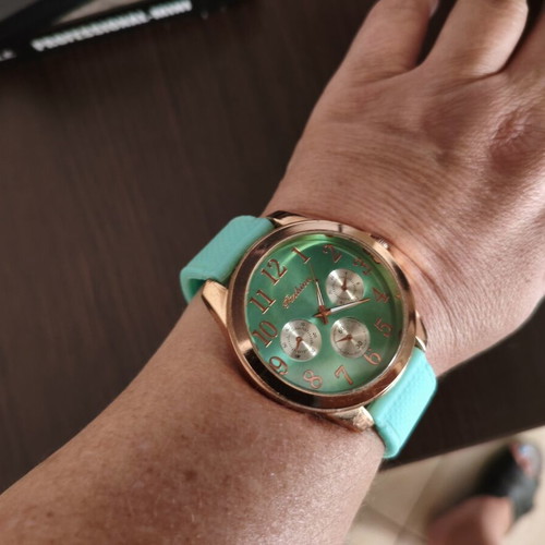 Fashion wristwatch green with rose gold like new