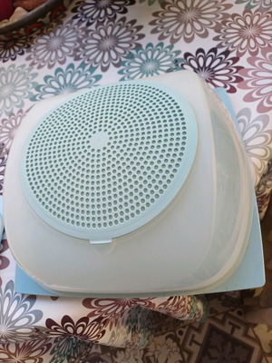 Tupperware μεγάλη τυριέρα σαν καινούργιο