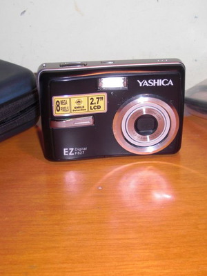 YASHIKA EZ Digital F827