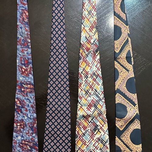 Set of 4 Men's Regular Width Ties with Retro and Geometric Designs like new