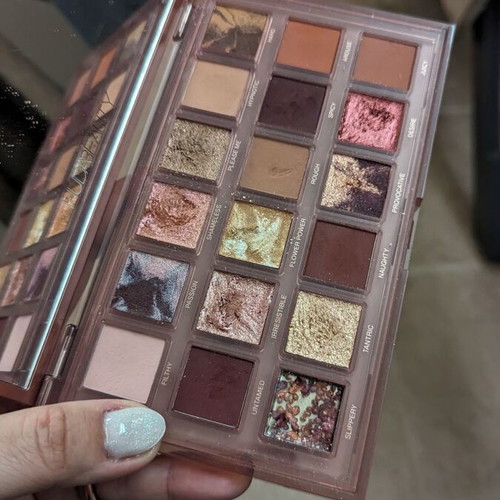 Huda Palette