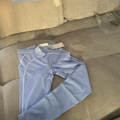 Aloyoga woman’s set light blue small, like new