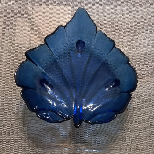 Vintage blue leaf-shaped platter like new