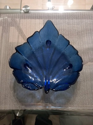 Vintage blue leaf-shaped platter like new