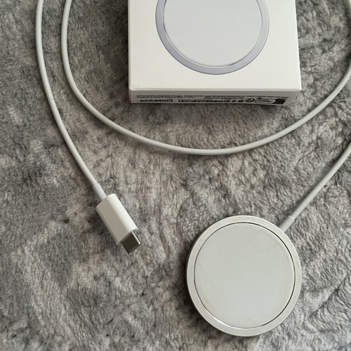 iPhone wireless charger authentic, like new