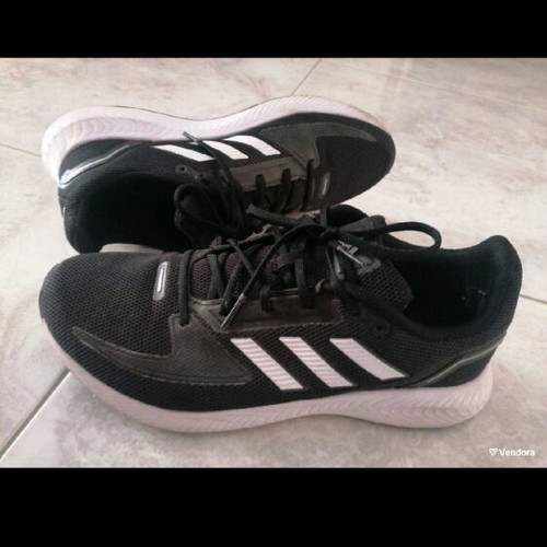 Αθλητικά παπούτσια Adidas μαύρα σαν καινούργια, μέγεθος 40