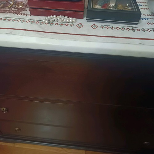 Chest of drawers with three large drawers and white marble like new