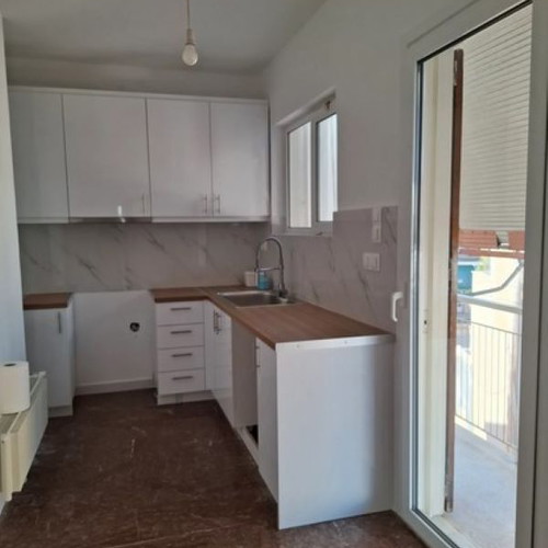 Διαμέρισμα 90τμ ρετιρέ 5ος όροφος πλήρως ανακαινισμένο στην Κυψέλη Αθήνα