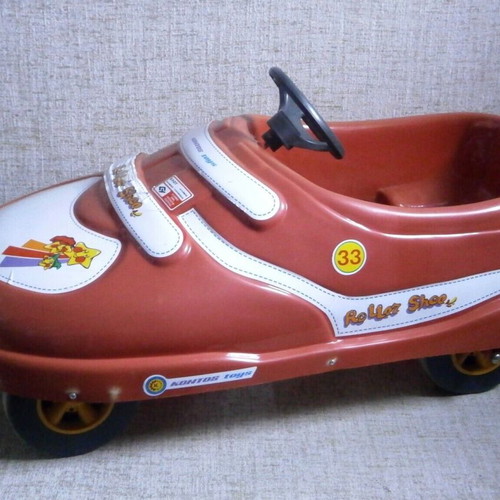 Red Roller Shoe Car Bicycle plastic toy Kontos Toys Greece 90s