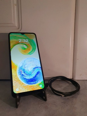 Samsung Galaxy A04s μεταχειρισμένο, 4GB RAM, 64GB αποθηκευτικός χώρος, 50MP κάμερα