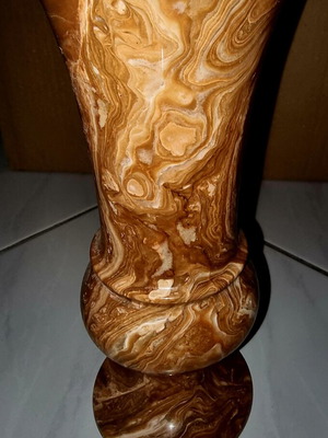 Marble vase like new, height 30 cm