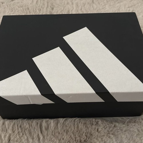 Adidas athletic shoes new, size 37, blue
