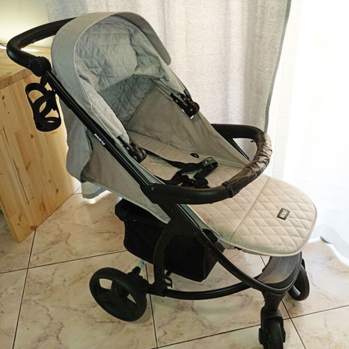 Kikka Boo Madrid 3 in 1 stroller with car seat and carrycot