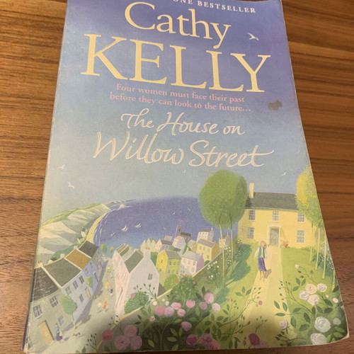 The House on Willow Street by Cathy Kelly used, English paperback