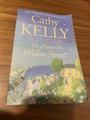 The House on Willow Street by Cathy Kelly used, English paperback