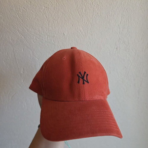 New Era NY Yankees cap cord light orange, very good condition