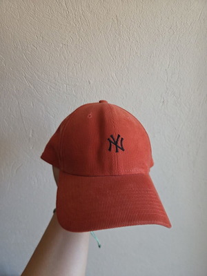 New Era καπέλο NY Yankees από κορντί σε ανοιχτό πορτοκαλί, πολύ добро състояние