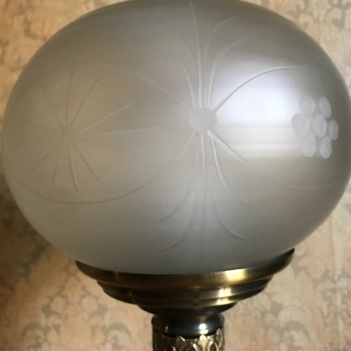 Antique brass floor lamp like new
