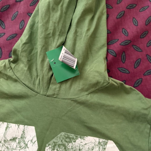 Benetton T-shirt green new with tag, size 158 cm, 10-11 years