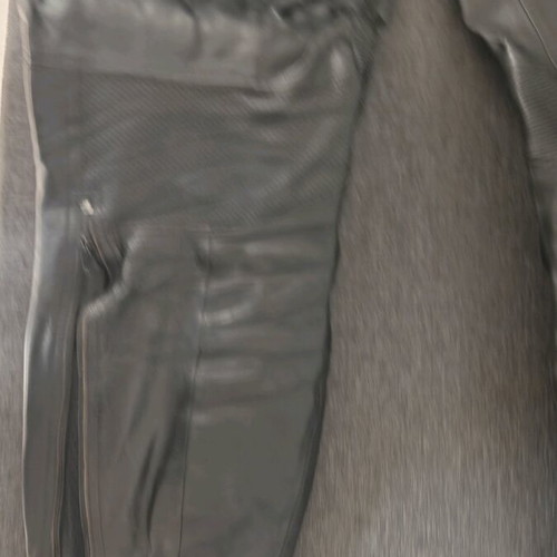 Dainese leather pants used with knee reinforcements No 58