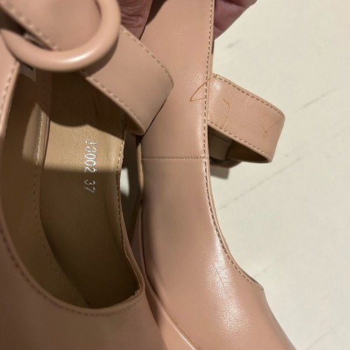 Modern women's shoes like new, size 37, beige