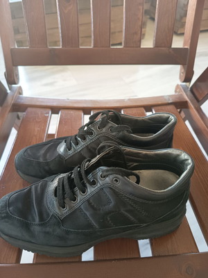 Hogan black athletic shoes like new, size 38