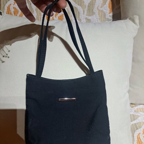 Small satin handbag like new, black