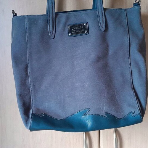 Full Ah Sugah bag new, large shoulder with black trim