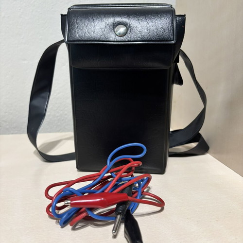 Auto Minitest AMT III vintage car diagnostic analog meter
