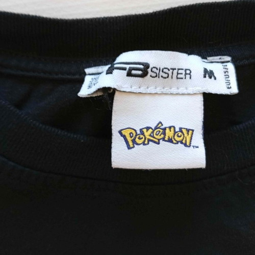 Pokémon T-shirt with Pikachu used, black, sizes M and L