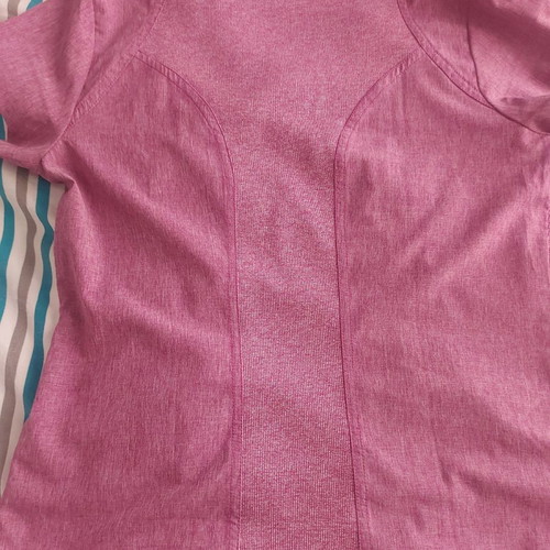 Koi nursing scrub new unworn, size S, rotten apple color