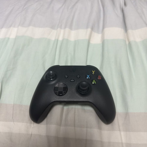 Xbox Series X controller with rechargeable battery